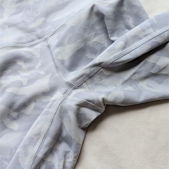Lululemon Wunder Under High-Rise Tight 25" Ribbed Luxtreme White Gray Camo Sz 4 - Picture 7 of 10